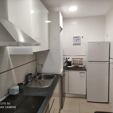 Apartamento De Lujo En Primera Linea Playa, Piscina, Tenis, Padel, Gimnasio, Wifi, Garaje