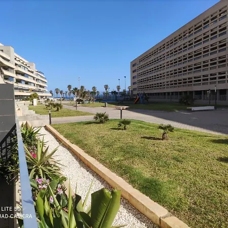 Apartamento De Lujo En Primera Linea Playa, Piscina, Tenis, Padel, Gimnasio, Wifi, Garaje
