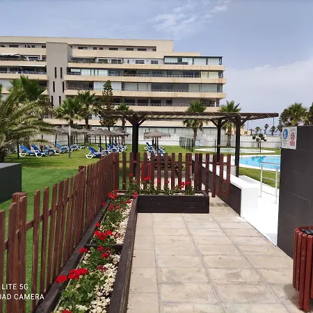 Apartamento De Lujo En Primera Linea Playa, Piscina, Tenis, Padel, Gimnasio, Wifi, Garaje
